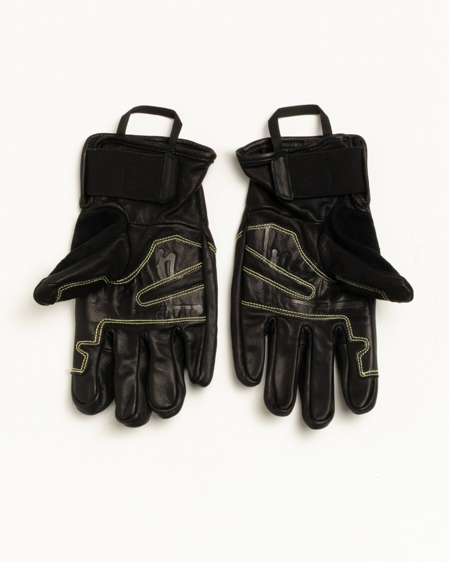 stüssy mountain hardwear powdergate handschuh in schwarz
