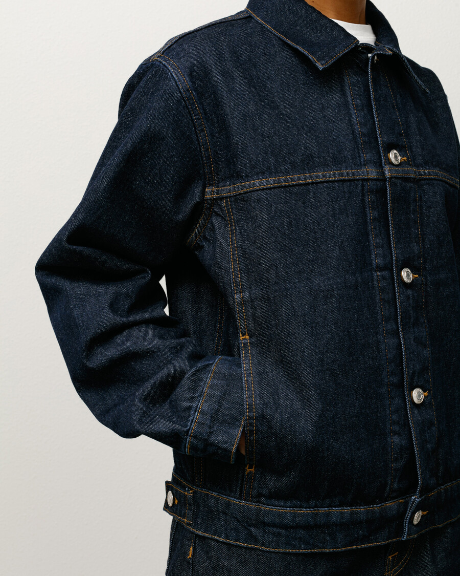 truckerjacke aus denim