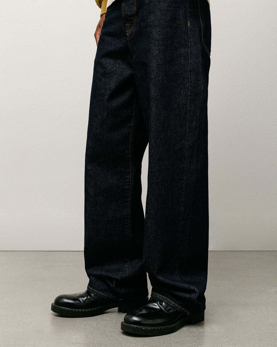 entspannte jeans aus denim